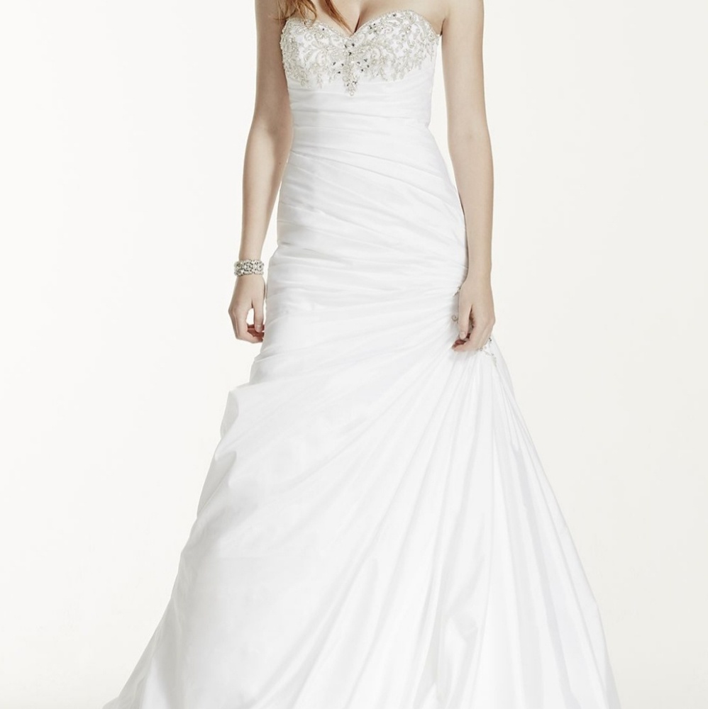 TAFFETA WEDDING DRESS WITH BEADED BUSTLINE